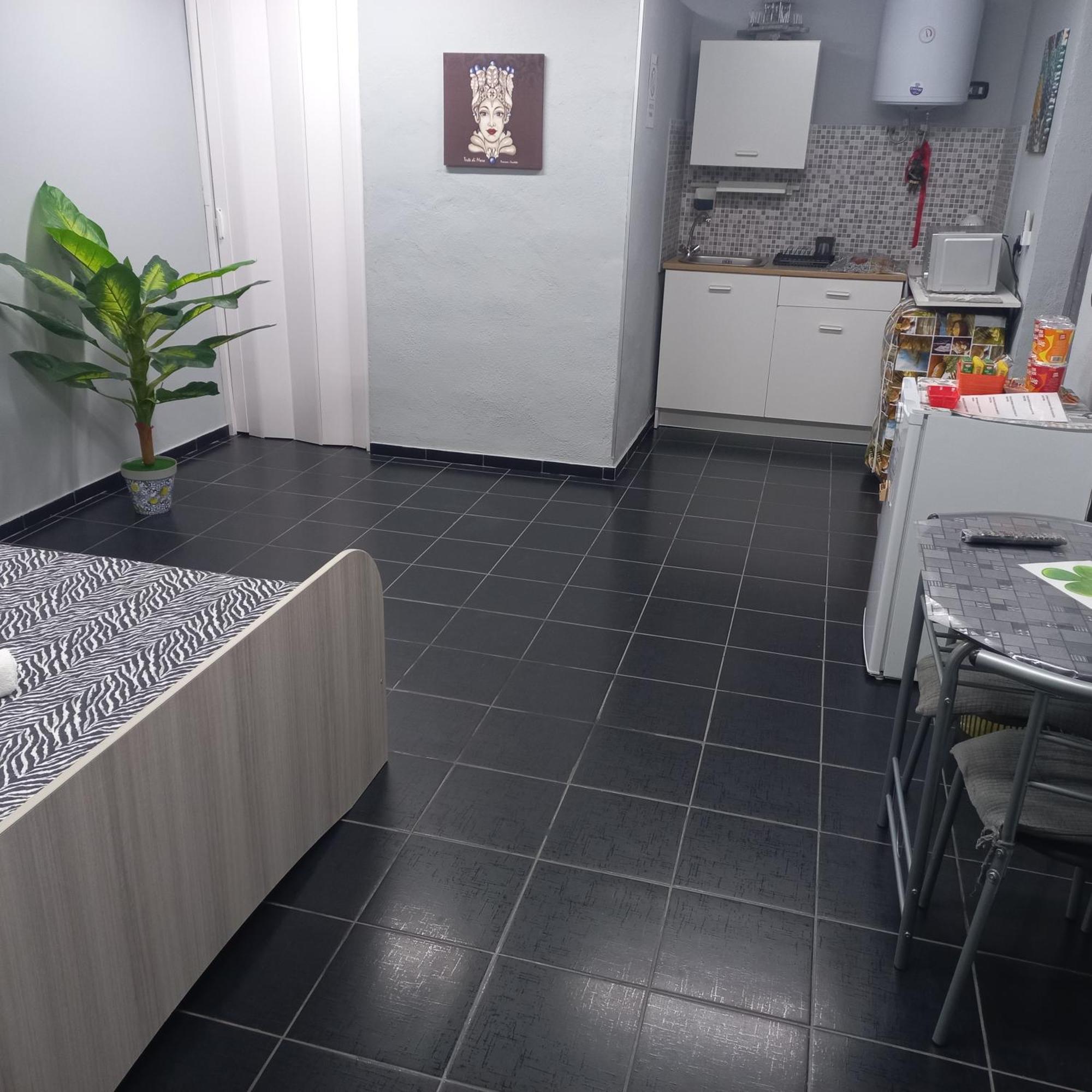 House Il Quadrifoglio Airport Fontanarossa Bed & Breakfast Katanya Dış mekan fotoğraf