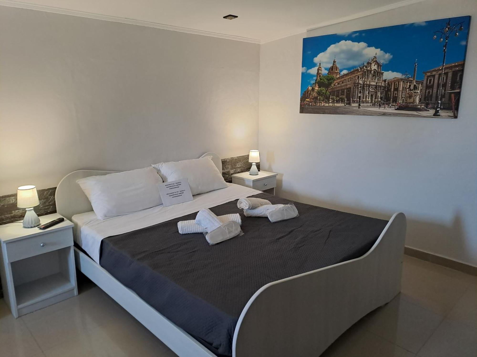 House Il Quadrifoglio Airport Fontanarossa Bed & Breakfast Katanya Dış mekan fotoğraf